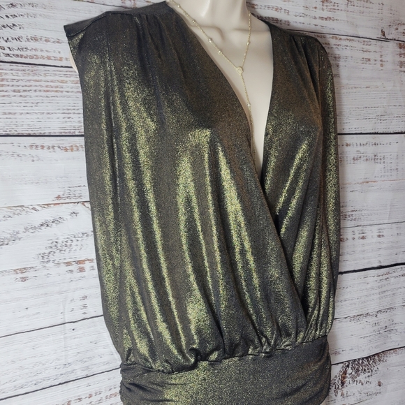 Cache mettalic plunge top - Picture 3 of 4